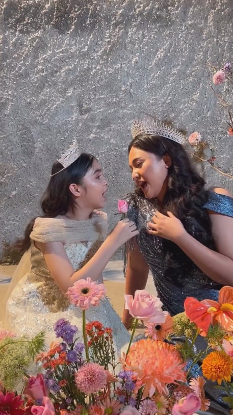 Marshanda dan Sienna Kasyafani photoshoot © berbagai sumber Marshanda dan Sienna Kasyafani photoshoot © berbagai sumber