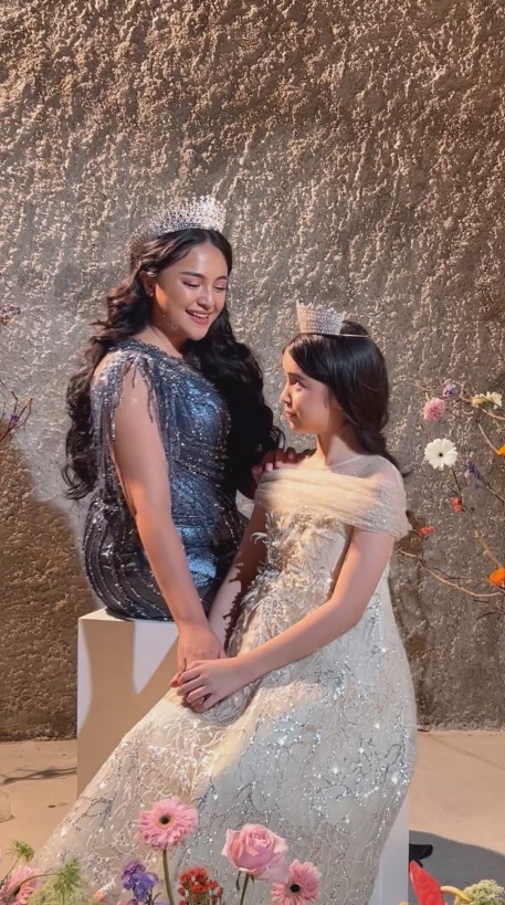Marshanda dan Sienna Kasyafani photoshoot © berbagai sumber