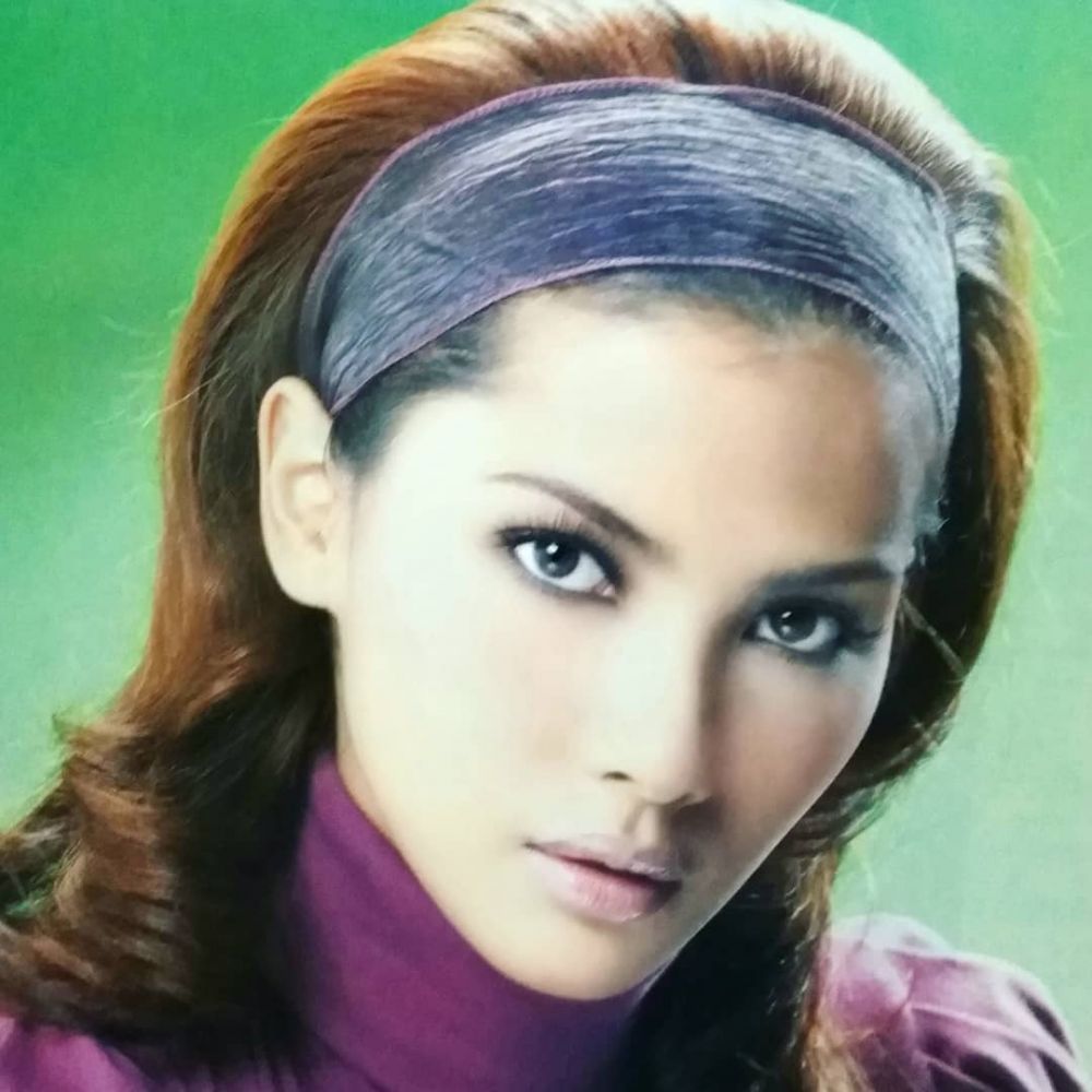 Awali karier dari model, intip 11 potret lawas Nadia Mulya mejeng di sampul majalah