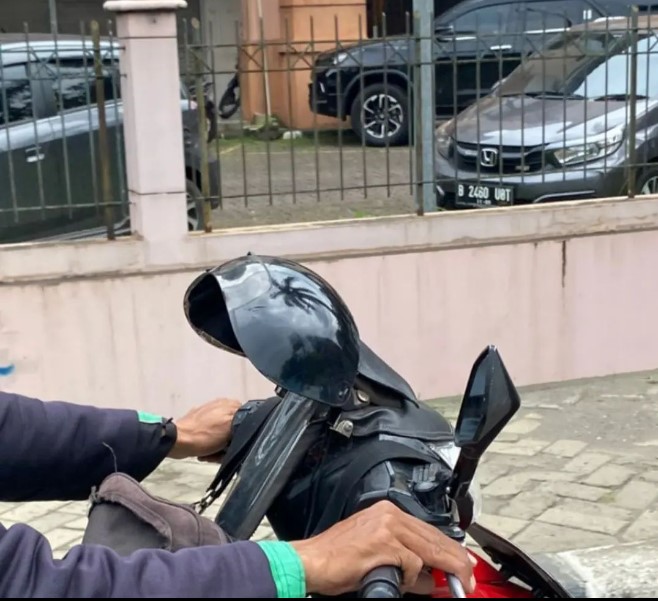 benda tak biasa dipasangkan kendaraan © 2022 Instagram benda tak biasa dipasangkan kendaraan © 2022 Instagram