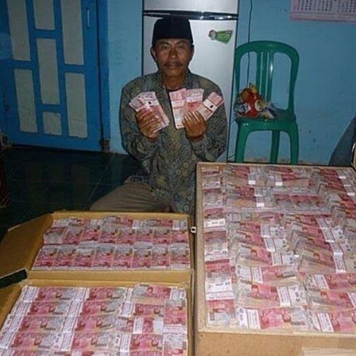benda dipasang di rumah tapi berlebihan banget © berbagai sumber