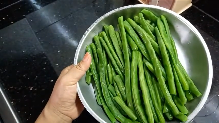 Trik merebus buncis agar warnanya tetap hijau cerah dan teksturnya renyah