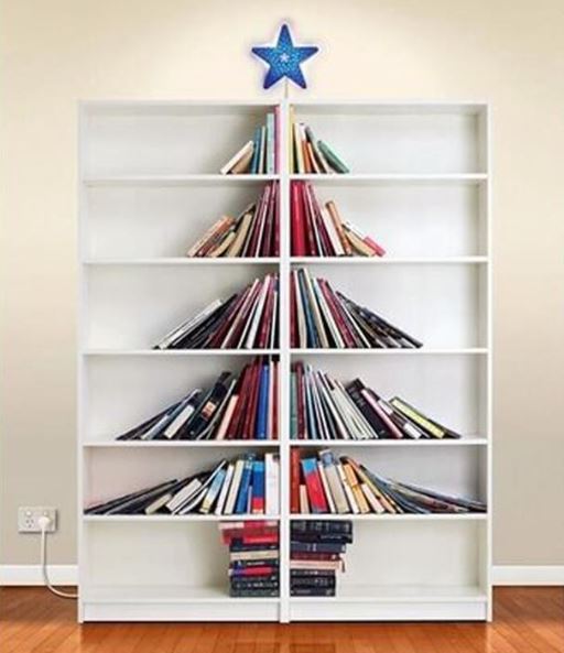 pohon Natal tapi pakai benda seadanya © berbagai sumber