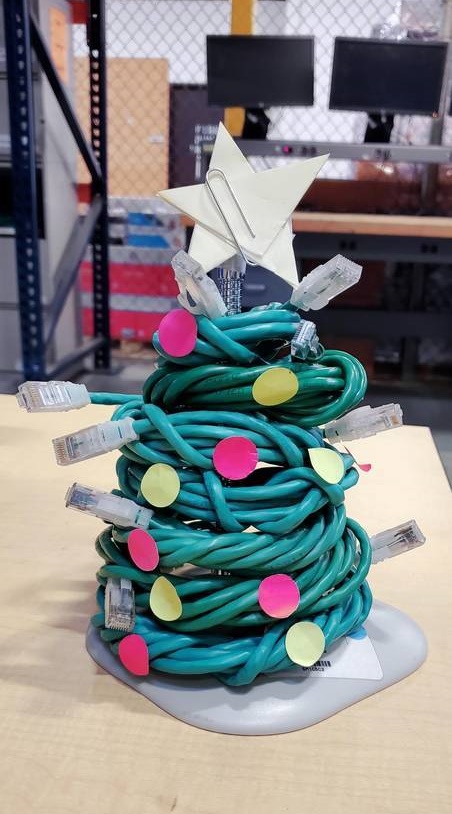11 Ide kreatif bikin pohon Natal pakai barang seadanya ini penampakannya bikin melongo