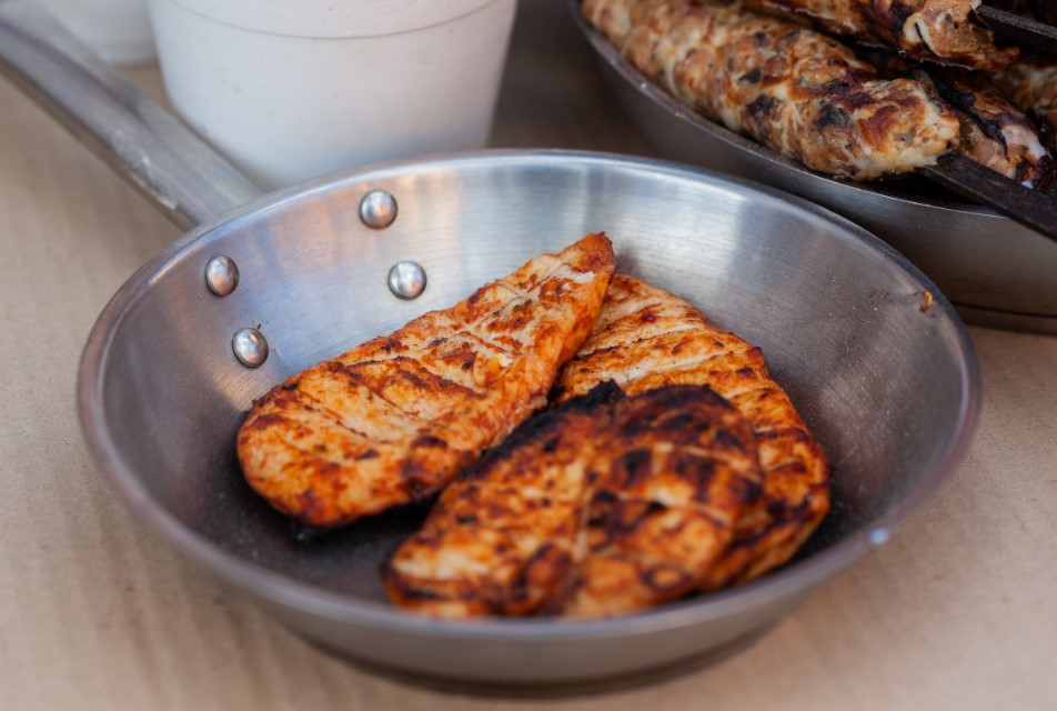 10 Makanan dan minuman dikonsumsi Ria Ricis, bikin ASI lancar berkualitas