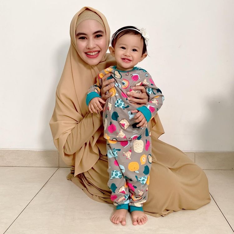 Potret Kartika Putri bareng Khalisa © berbagai sumber