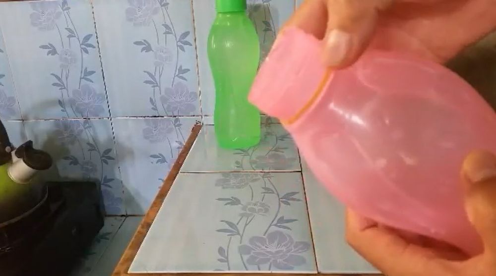 Trik mengatasi tutup botol minum rembes dan tidak rapat, dijamin nggak bocor