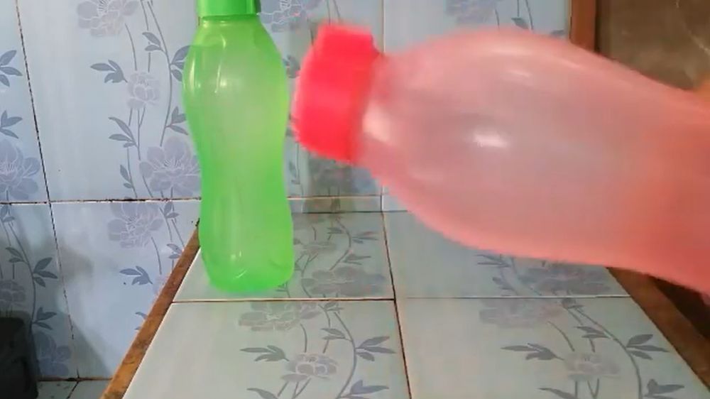 Trik mengatasi tutup botol minum rembes dan tidak rapat, dijamin nggak bocor