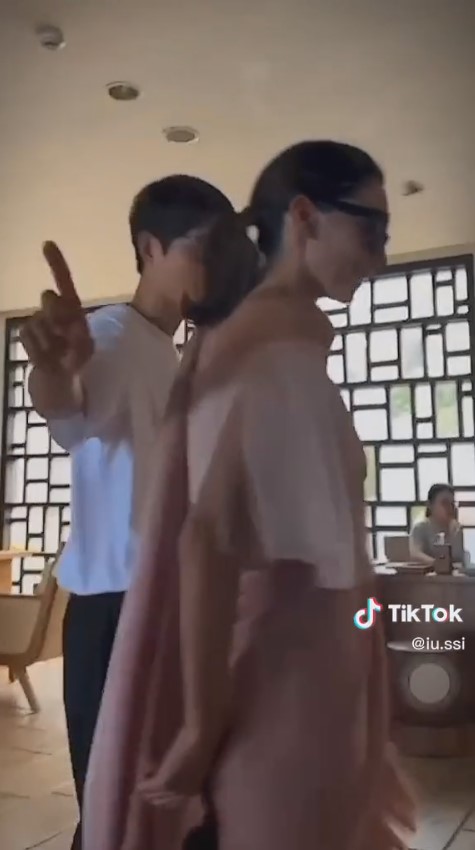 Song Joong-ki dan pacar di Bali © berbagai sumber