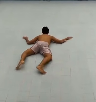 NGAKAK - 11 Tingkah absurd pelajar ketika jam istirahat ini bikin ngelus dada yang lihat © 2022 brilio.net NGAKAK - 11 Tingkah absurd pelajar ketika jam istirahat ini bikin ngelus dada yang lihat © 2022 brilio.net