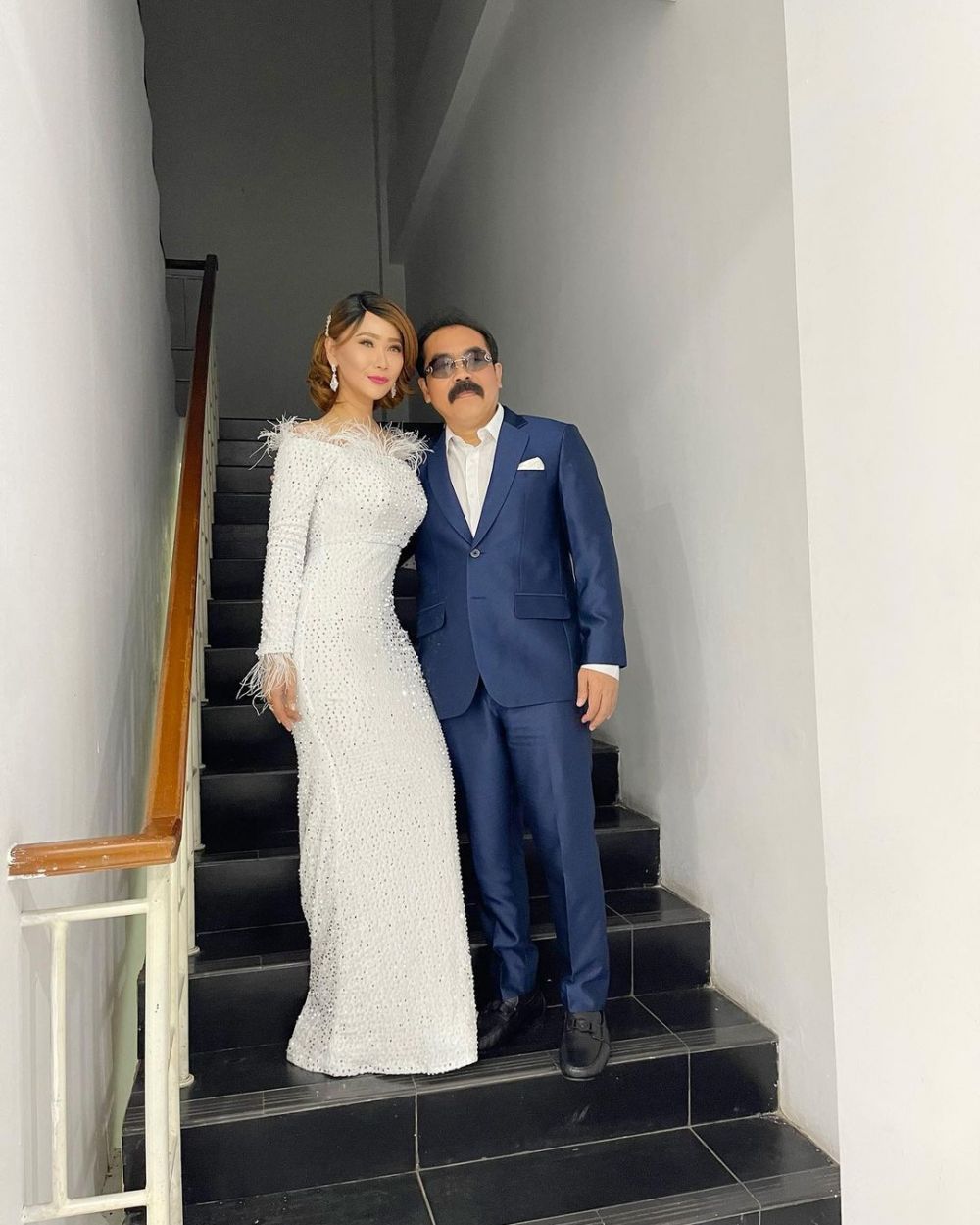 suami artis yang pernah dituding pengangguran © berbagai sumber