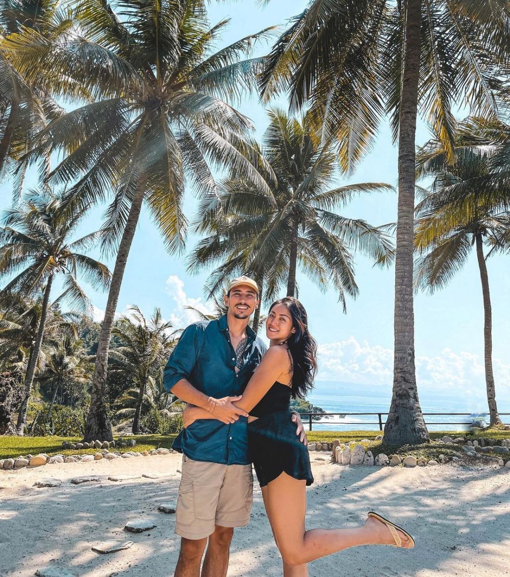 suami artis yang pernah dituding pengangguran © berbagai sumber