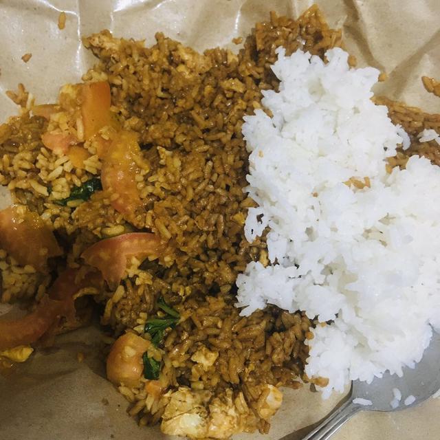 makan nasi ketemu nasi © Berbagai Sumber