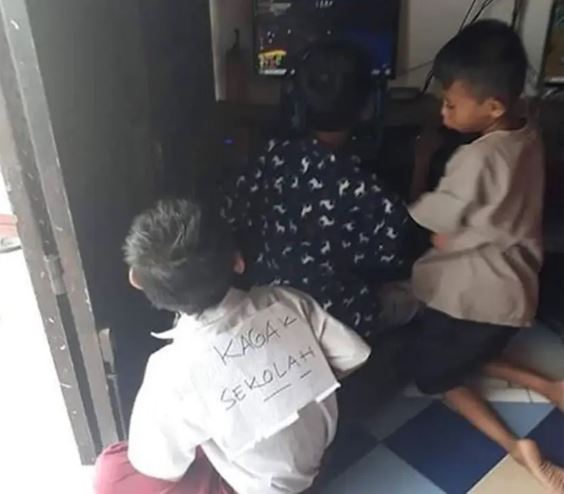 masa kecil momennya kadang apes © berbagai sumber