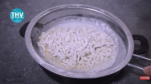 9 Cara bikin teri krispi, garing dan renyah hingga 6 bulan