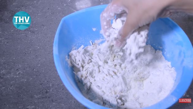 9 Cara bikin teri krispi, garing dan renyah hingga 6 bulan