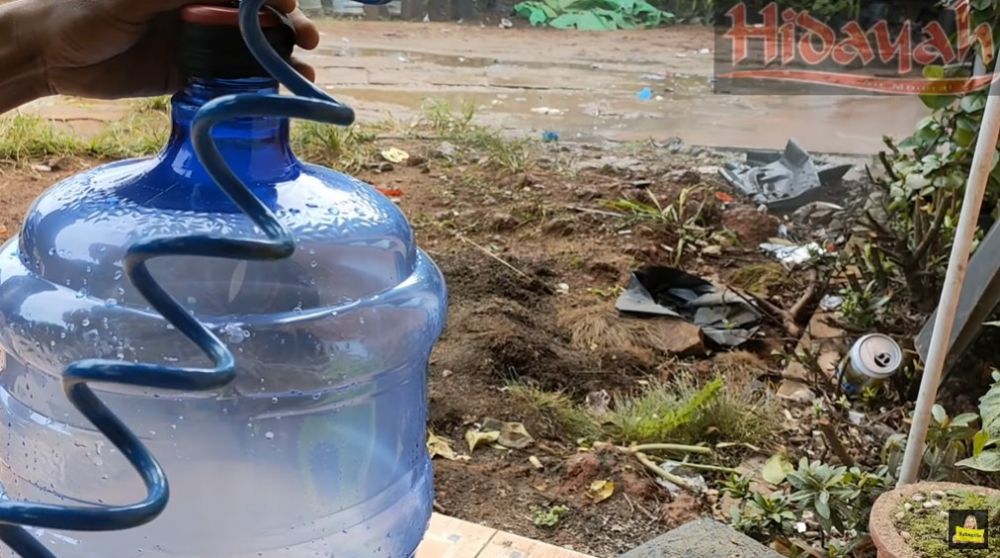 Tak banyak diketahui, begini 7 cara memperbaiki galon penyok agar mulus seperti baru