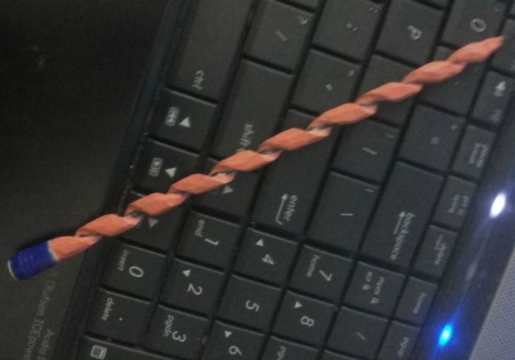 momen gabut karyawan di kantor © berbagai sumber