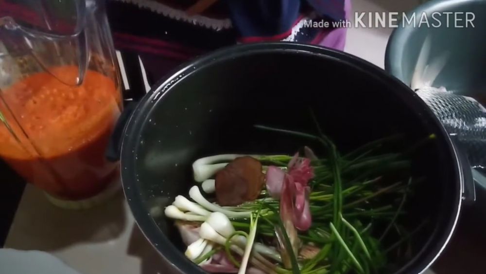 Tak perlu presto, ini 5 cara memasak ikan mas supaya durinya lunak dan bisa dimakan