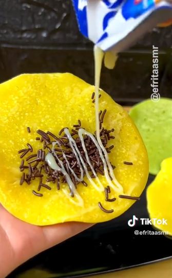7 Cara membuat nasi sisa jadi martabak manis yang lembut, legit, dan antigagal