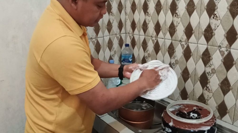 Cara mudah membersihkan presto elektrik agar bebas bau dan tetap higienis