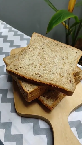 Trik agar roti tawar di kulkas tetap lembut dan awet berbulan-bulan