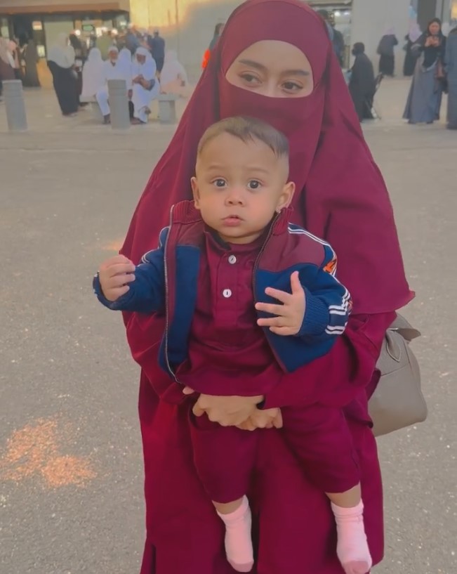 Momen Lesty Kejora dan Billar umrah © berbagai sumber