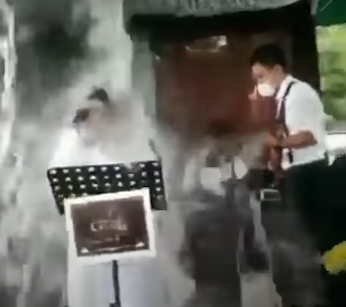 Kejadian tak terduga di acara pernikahan © 2022 brilio.net