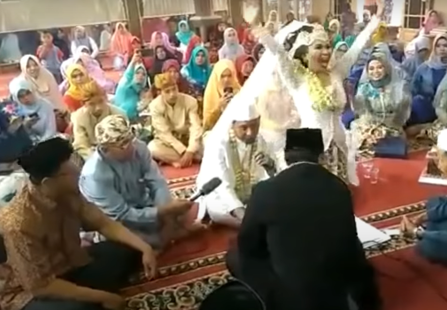 Kejadian tak terduga di acara pernikahan © 2022 brilio.net