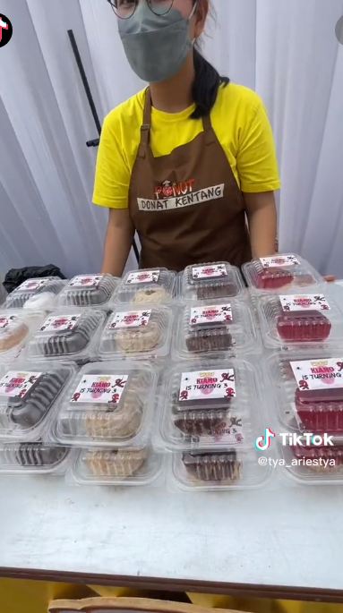 10 Hidangan di acara ulang tahun Kiano Tiger Wong ke-3, komplet abis