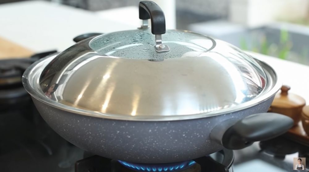 Cuma pakai dua bahan, ini 9 cara simpel bikin kwetiau mentah ala Chef Devina