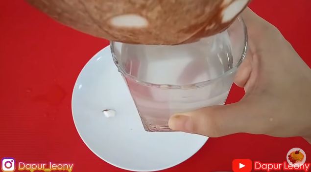 Trik menyimpan kelapa yang sudah dikupas, tetap segar selama 1 bulan