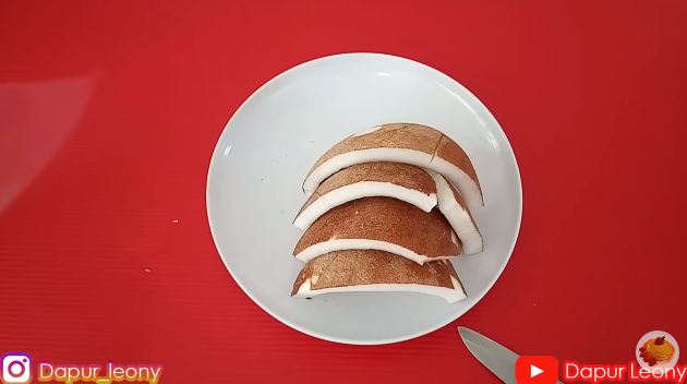 Trik menyimpan kelapa yang sudah dikupas, tetap segar selama 1 bulan