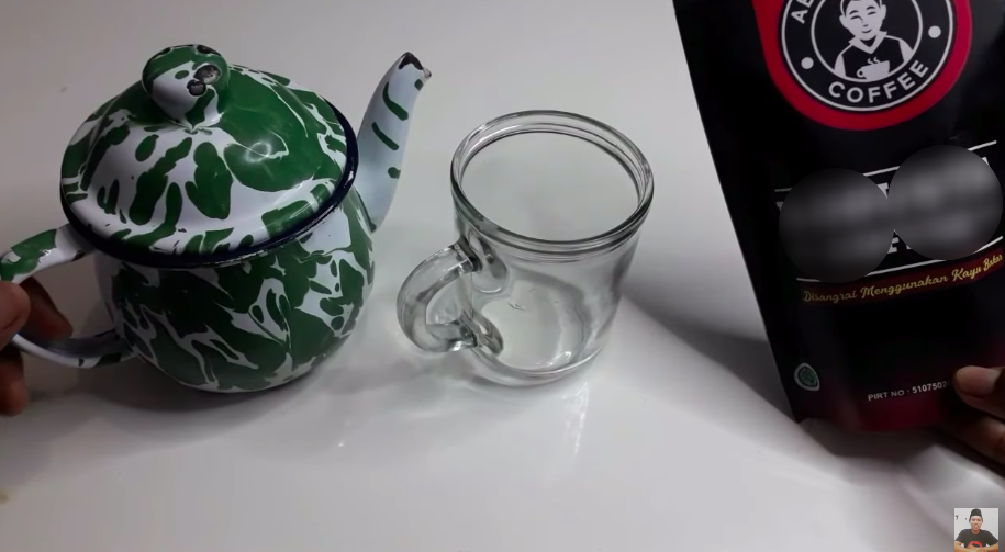 Tanpa mesin khusus, ini cara mudah menyeduh kopi hitam tanpa ampas
