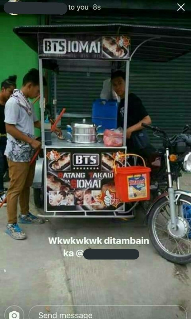 spanduk nama mirip artis © berbagai sumber