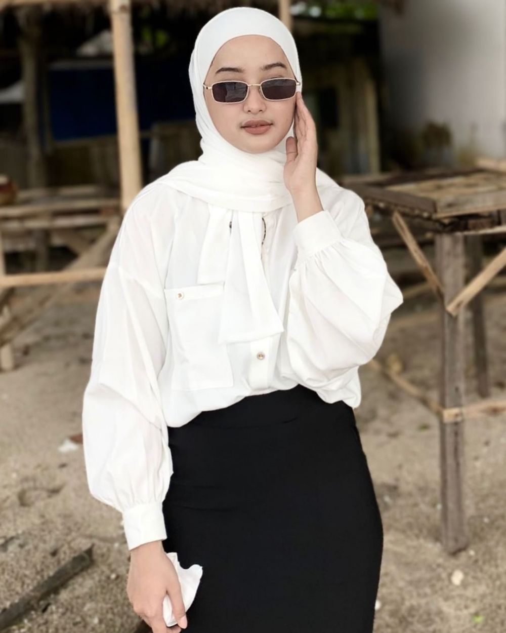 pesona eveline ovilia asisten baru raffi ahmad © berbagai sumber