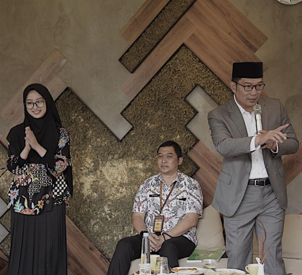 pesona eveline ovilia asisten baru raffi ahmad © berbagai sumber
