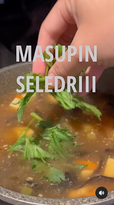 10 Masakan berkuah ala Putri Titian, bisa jadi inspirasi saat musim hujan