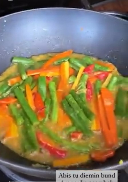 10 Masakan berkuah ala Putri Titian, bisa jadi inspirasi saat musim hujan