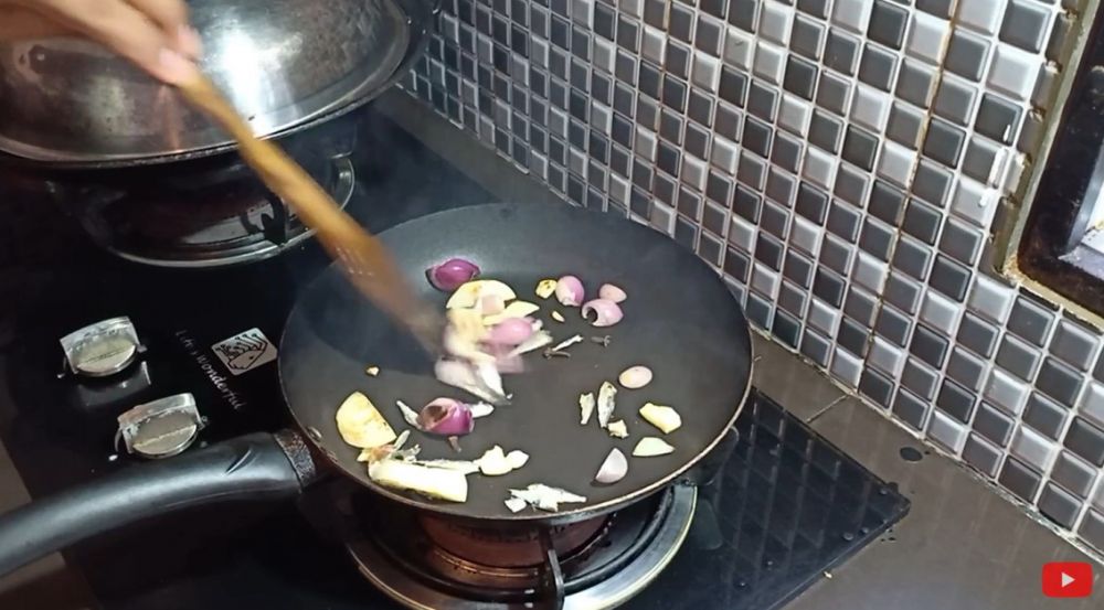 7 Cara membuat kecap inggris ala rumahan, bahannya simpel dan mudah didapat