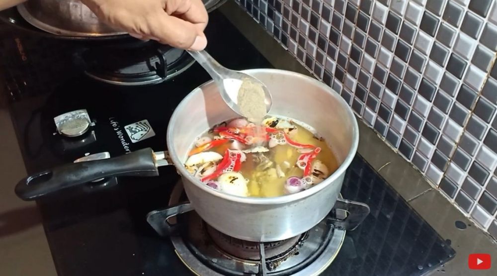 7 Cara membuat kecap inggris ala rumahan, bahannya simpel dan mudah didapat