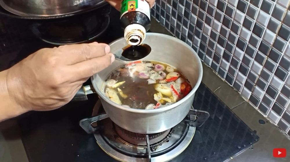 7 Cara membuat kecap inggris ala rumahan, bahannya simpel dan mudah didapat