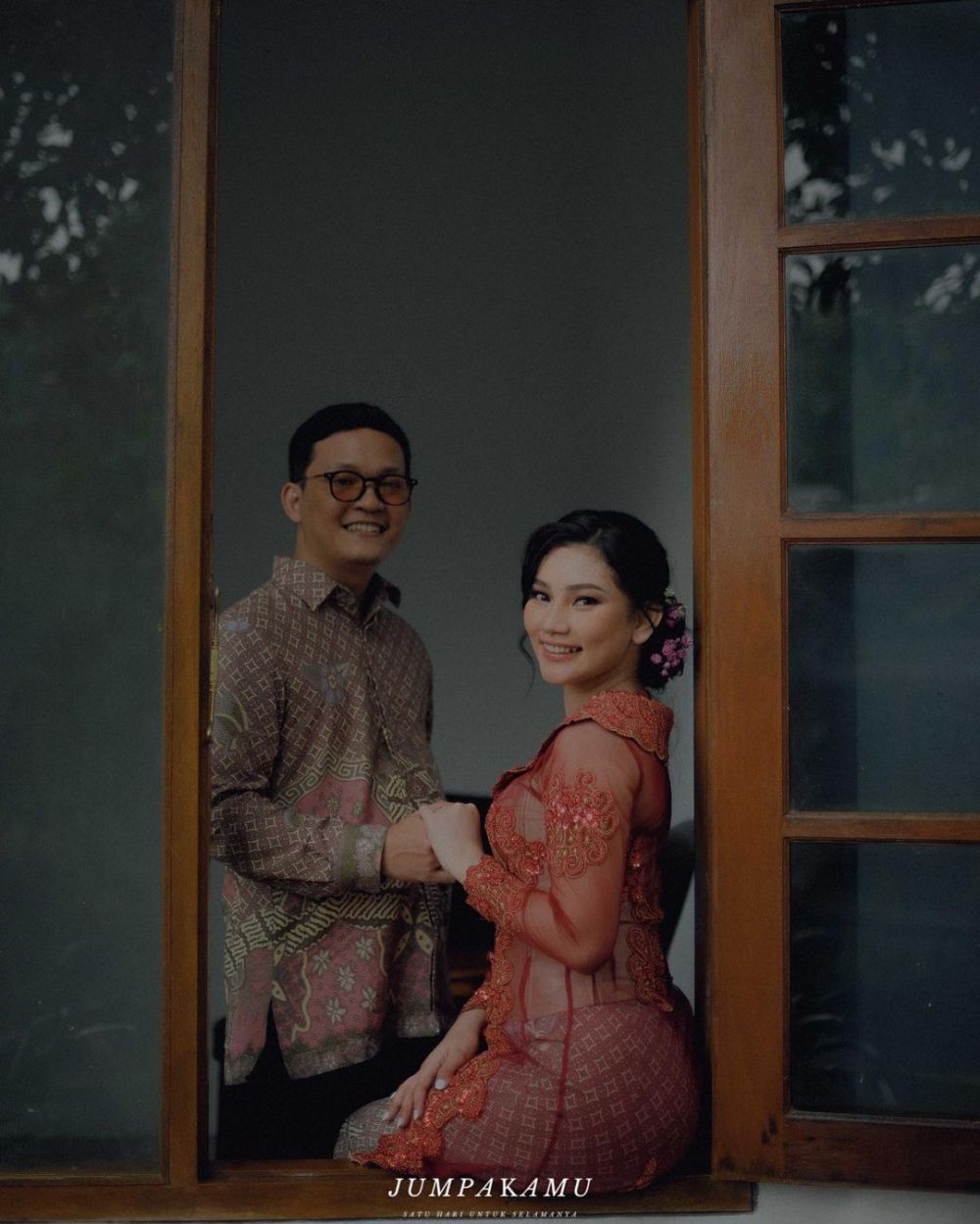 lamaran adik indah permatasari © berbagai sumber lamaran adik indah permatasari © berbagai sumber