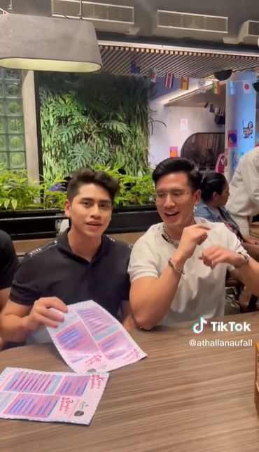 seleb datangi Karen'S Diner © 2022 berbagai sumber seleb datangi Karen'S Diner © 2022 berbagai sumber