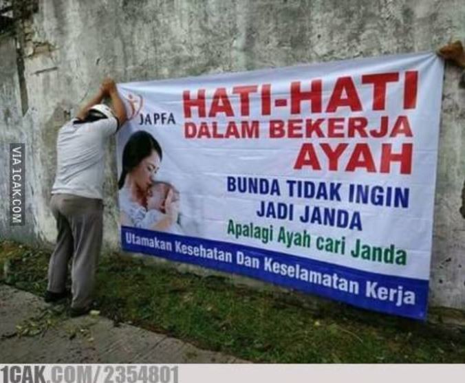 peringatan di tempat umum absurd © berbagai sumber