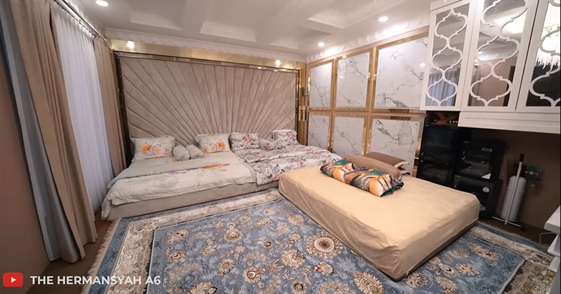 Intip potret kamar tidur 11 penyanyi cantik, milik Tata Janeeta disebut mirip kos-kosan