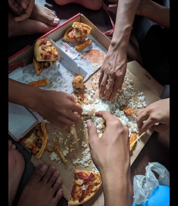 potret makanan tetap disantap dengan nasi Berbagai sumber