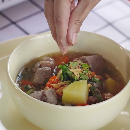 11 Inspirasi lauk ala Meisya Siregar, sederhana khas masakan rumahan