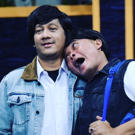 Persahabatan duo presenter © berbagai sumber Persahabatan duo presenter © berbagai sumber