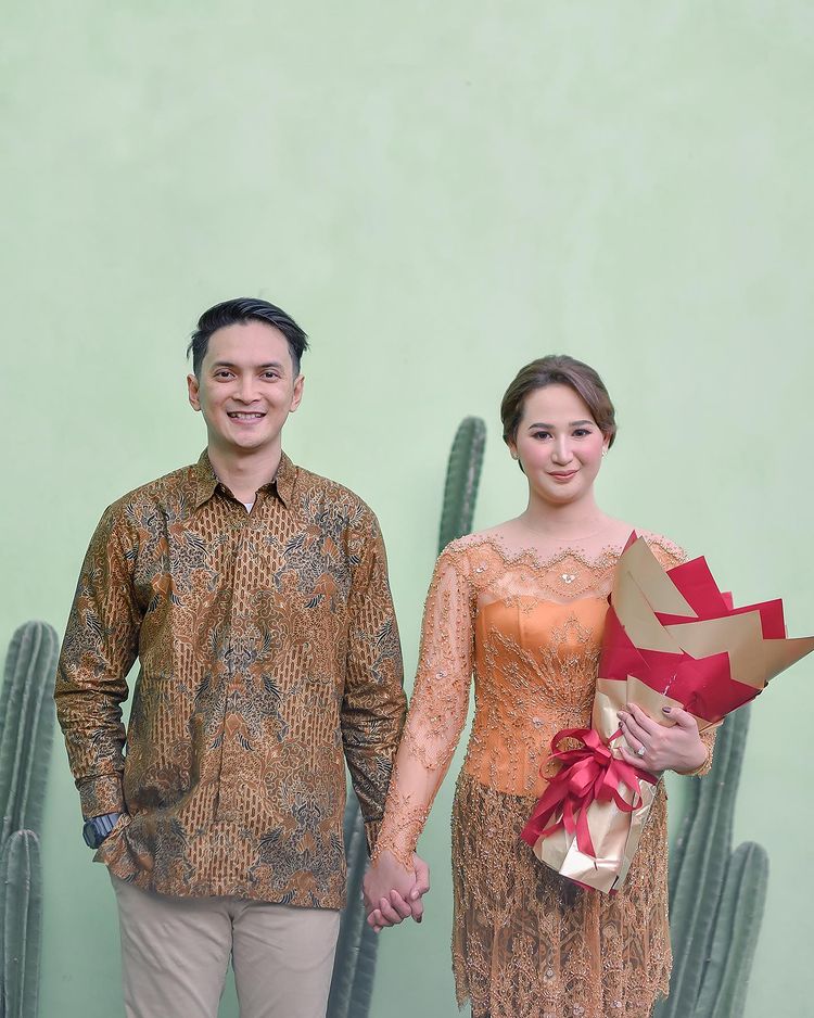 Potret harmonis 11 artis Genta Buana bareng pasangan, Ravi Putra anak Afdhal Yusman di FTV menikah